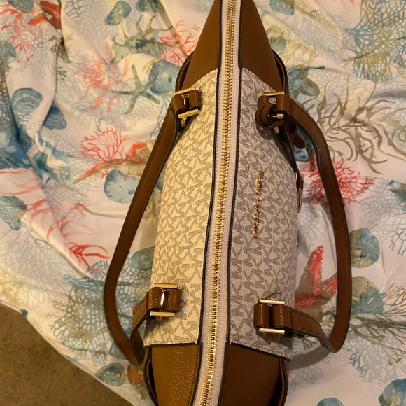 Michael Kors - Picture 4 of 12